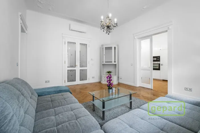 Pronájem kanceláře, Praha - Smíchov, Janáčkovo nábřeží, 120 m2