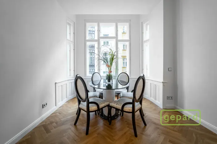 Pronájem kanceláře, Praha - Smíchov, Janáčkovo nábřeží, 120 m2