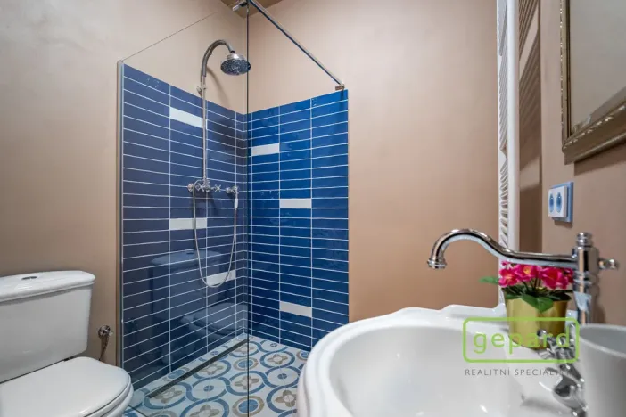 Pronájem kanceláře, Praha - Smíchov, Janáčkovo nábřeží, 120 m2