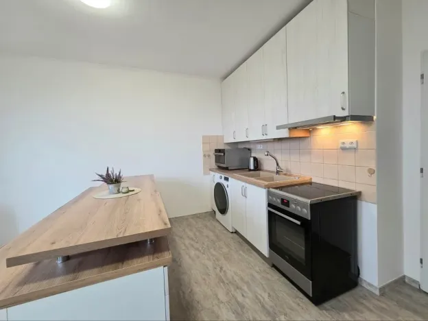 Prodej bytu 2+kk, Praha - Troja, Hnězdenská, 43 m2