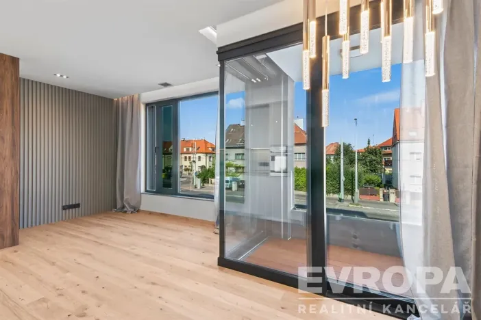 Pronájem bytu 1+kk, Praha - Břevnov, U Petřin, 35 m2