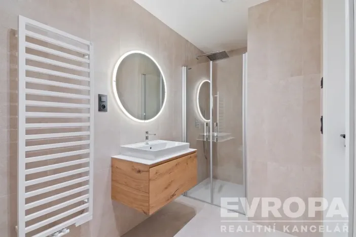 Pronájem bytu 1+kk, Praha - Břevnov, U Petřin, 35 m2