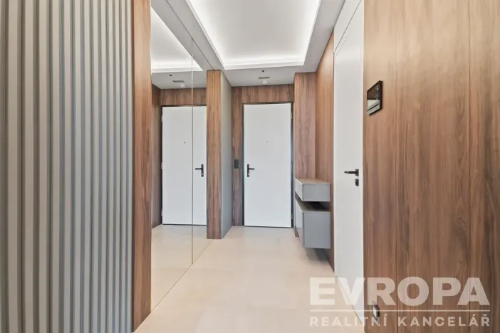 Pronájem bytu 1+kk, Praha - Břevnov, U Petřin, 35 m2