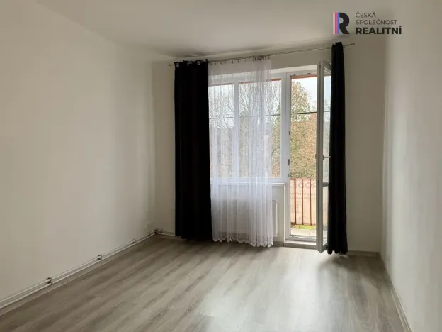 Prodej bytu 2+kk, Lubenec, Náměstí, 52 m2