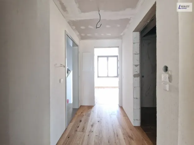Prodej bytu 2+kk, Praha, Pod turnovskou tratí, 58 m2