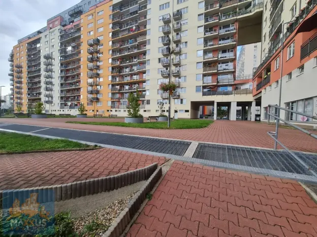 Prodej bytu 1+kk, Praha - Troja, Hnězdenská, 38 m2