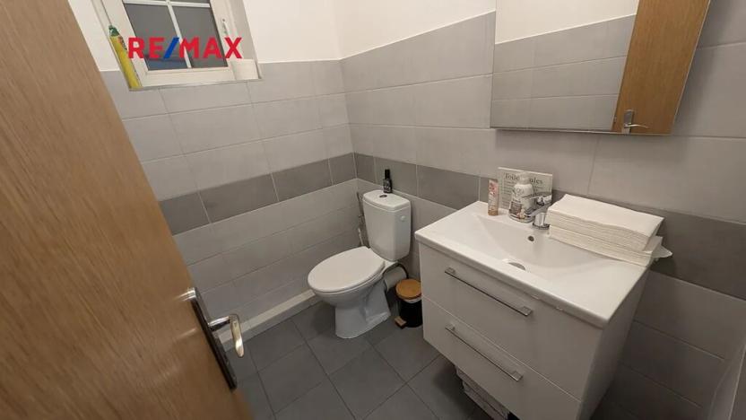 Pronájem kanceláře, Praha - Strašnice, Světická, 185 m2