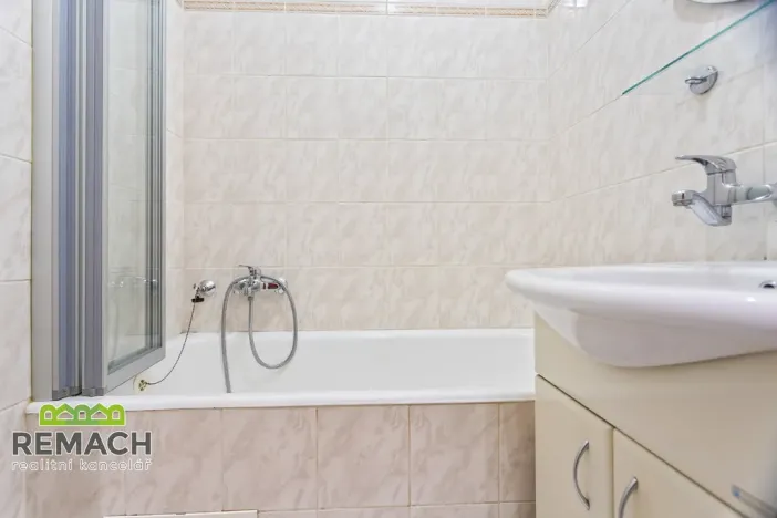 Pronájem bytu 3+1, Náchod, Raisova, 66 m2