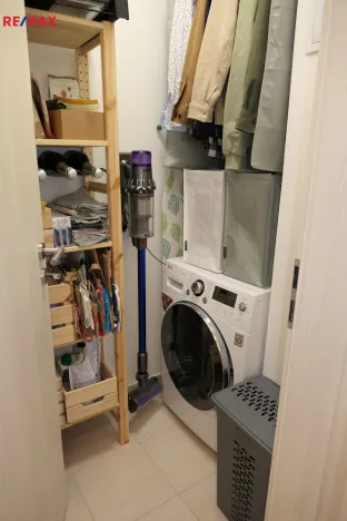 Pronájem bytu 2+kk, Hradec Králové - Nový Hradec Králové, Antonína Petrofa, 54 m2