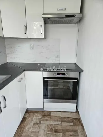 Pronájem bytu 3+1, Ústí nad Labem, Tolstého, 66 m2