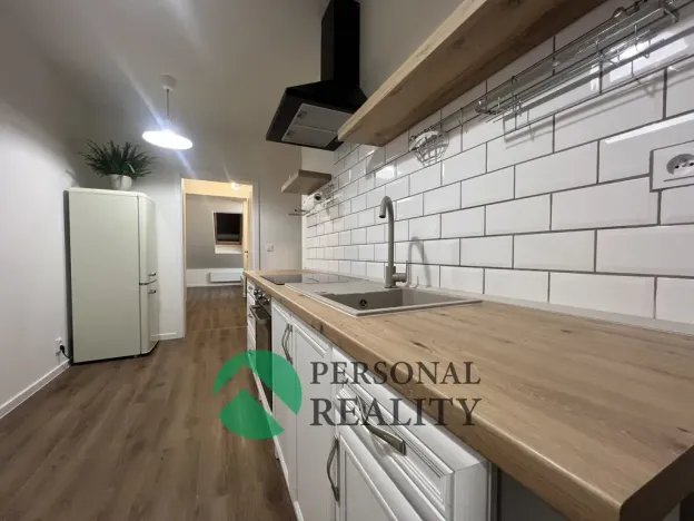 Pronájem bytu 1+1, Praha - Žižkov, Na mokřině, 40 m2