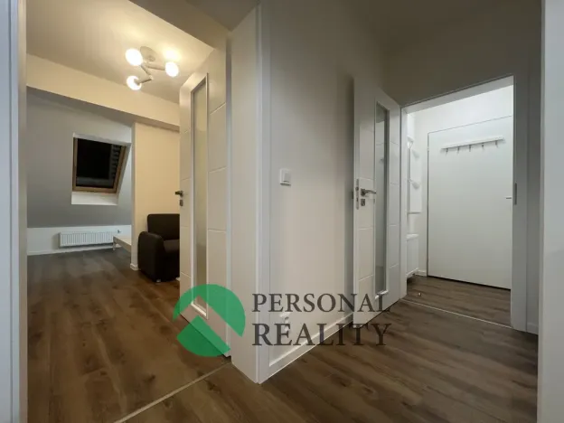 Pronájem bytu 1+1, Praha - Žižkov, Na mokřině, 40 m2