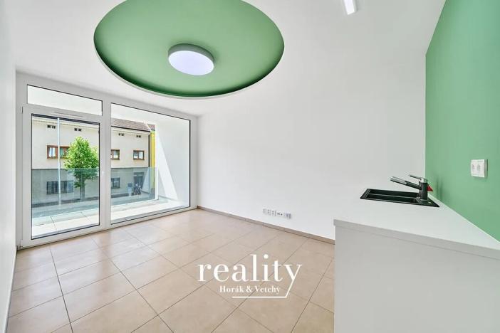 Pronájem kanceláře, Znojmo, Jarošova, 13 m2