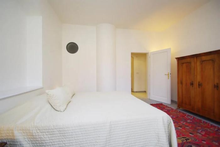 Pronájem bytu 3+1, Praha - Malá Strana, Hroznová, 73 m2