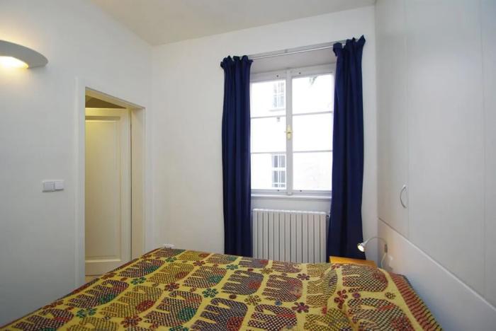 Pronájem bytu 3+1, Praha - Malá Strana, Hroznová, 73 m2