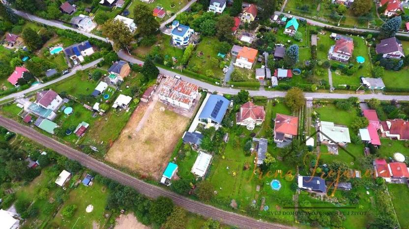 Prodej komerční nemovitosti, Lštění, Míru, 1933 m2