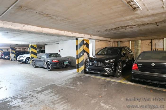 Prodej garážového stání, Praha - Krč, Štúrova, 14 m2