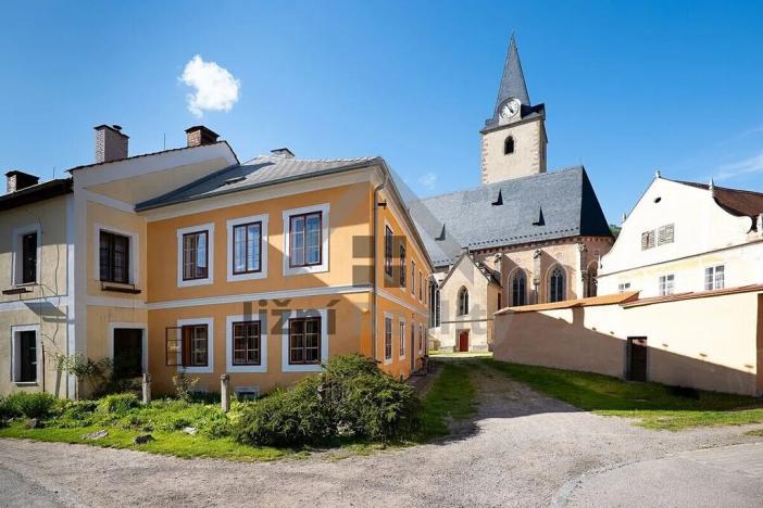 Prodej rodinného domu, Rožmberk nad Vltavou, 198 m2