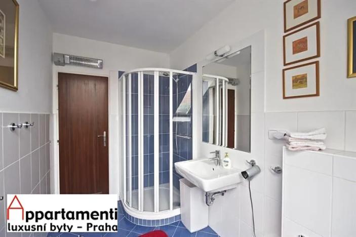 Pronájem rodinného domu, Praha - Kunratice, Ke hrádku, 417 m2