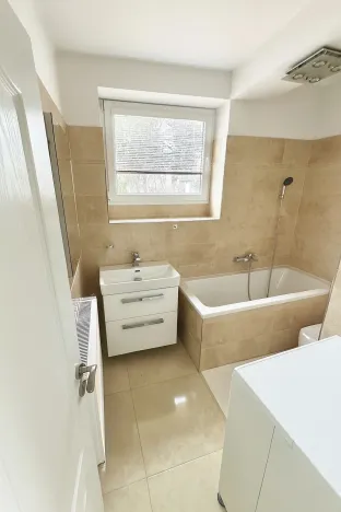 Prodej rodinného domu, Pardubice, 244 m2