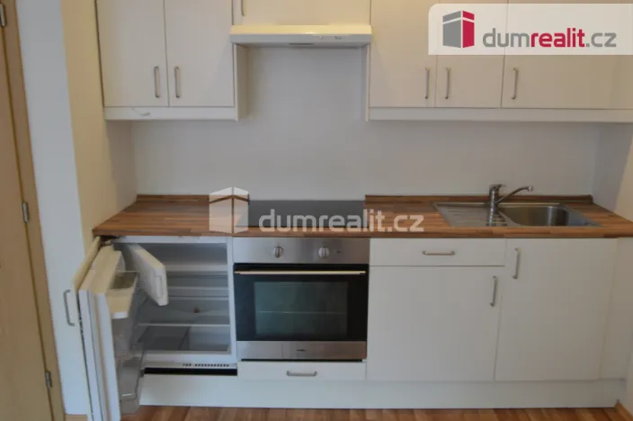 Pronájem bytu 1+kk, Praha - Modřany, Vorařská, 39 m2