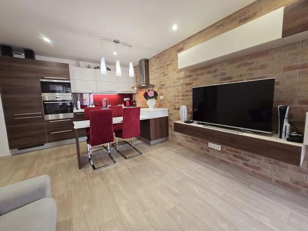 Pronájem bytu 3+kk, Praha - Žižkov, Lupáčova, 78 m2