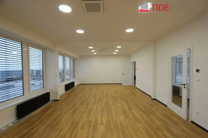 Pronájem kanceláře, Modletice, 200 m2
