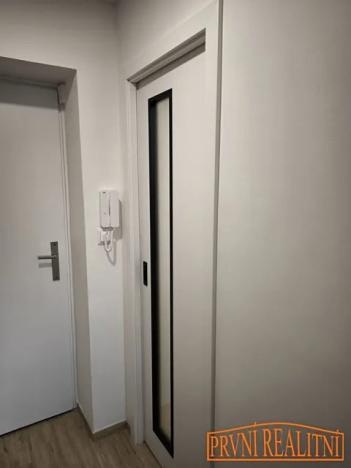 Pronájem bytu 1+1, Uherský Brod, Na Dlouhých, 28 m2