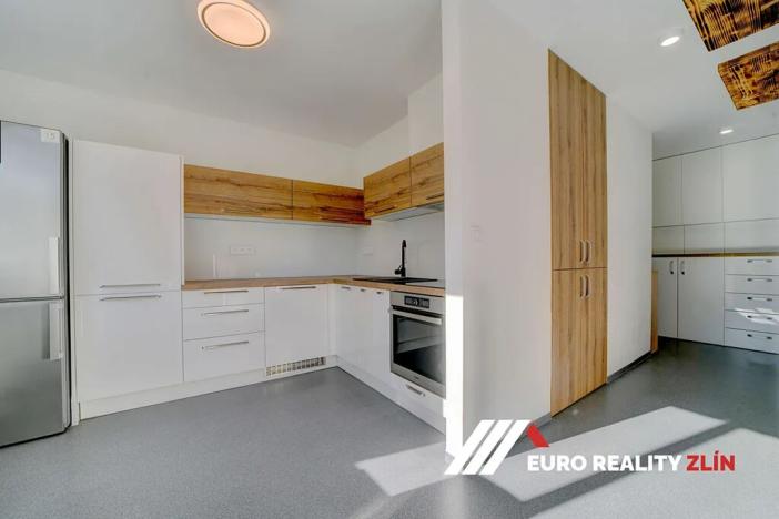 Pronájem bytu 2+1, Zlín, Fabiánka II, 48 m2