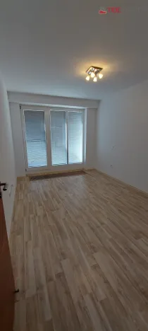 Pronájem bytu 4+kk, Praha, U Havlíčkových sadů, 100 m2