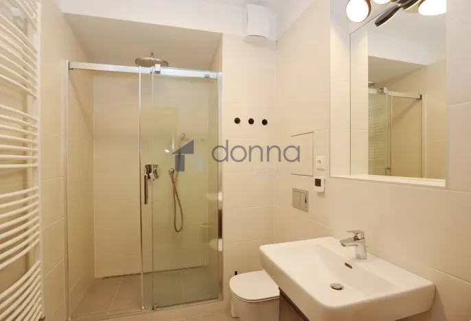 Pronájem bytu 1+kk, Praha, U Sluncové, 38 m2