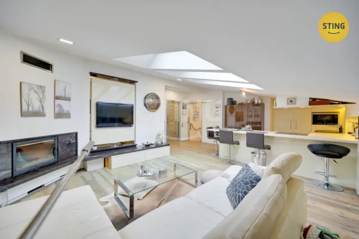 Prodej obchodního prostoru, Kroměříž, 1. máje, 102 m2