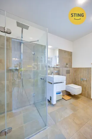 Prodej obchodního prostoru, Kroměříž, 1. máje, 102 m2