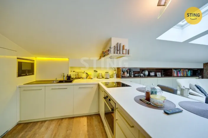 Prodej obchodního prostoru, Kroměříž, 1. máje, 102 m2