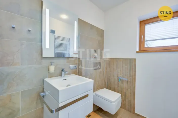 Prodej obchodního prostoru, Kroměříž, 1. máje, 102 m2