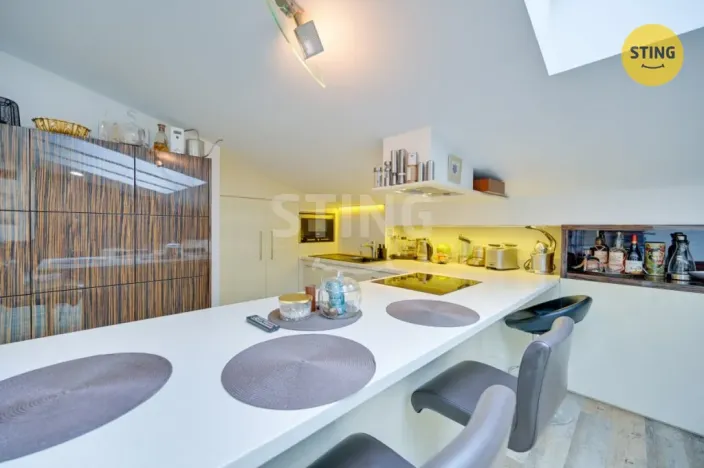 Prodej obchodního prostoru, Kroměříž, 1. máje, 102 m2