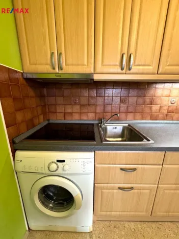 Pronájem bytu 1+kk, Karlovy Vary - Bohatice, Kpt. Nálepky, 20 m2