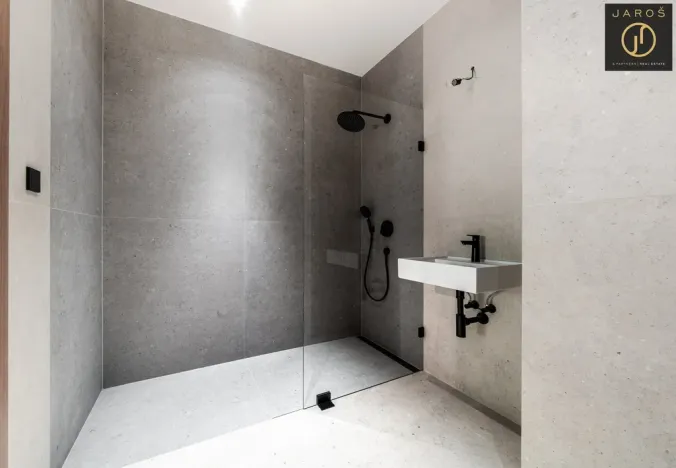 Prodej bytu 2+kk, Strážné, 60 m2