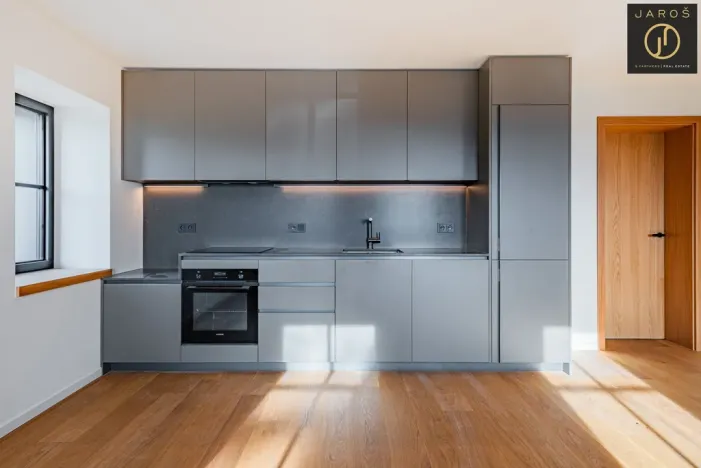 Prodej bytu 3+kk, Strážné, 101 m2