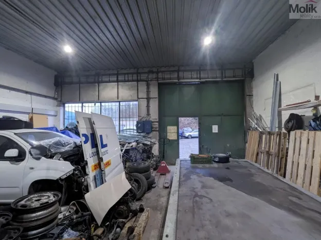 Pronájem garážového stání, Teplice, Novosedlická, 107 m2