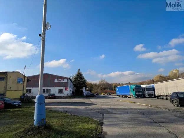 Pronájem garážového stání, Teplice, Novosedlická, 107 m2