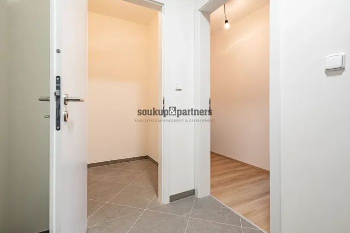 Pronájem bytu 2+kk, Praha - Ruzyně, Stočesova, 59 m2