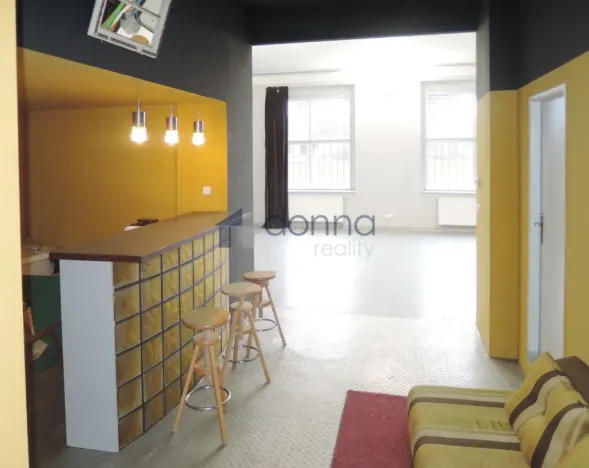 Pronájem obchodního prostoru, Praha, Chorvatská, 170 m2