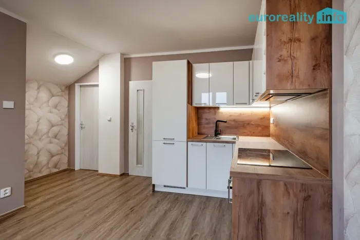 Prodej bytu 1+1, Mariánské Lázně, Dykova, 35 m2