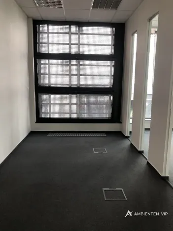 Pronájem kanceláře, Brno, Orlí, 302 m2