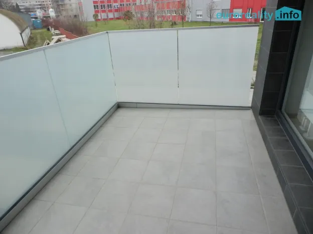 Pronájem bytu 1+kk, Praha, 45 m2