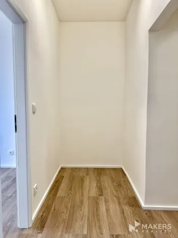Pronájem bytu 2+kk, Praha - Libeň, U skládky, 47 m2