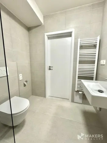 Pronájem bytu 2+kk, Praha - Libeň, U skládky, 47 m2