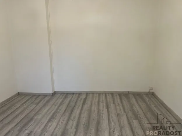 Pronájem bytu 1+1, Chabařovice, V Aleji, 35 m2