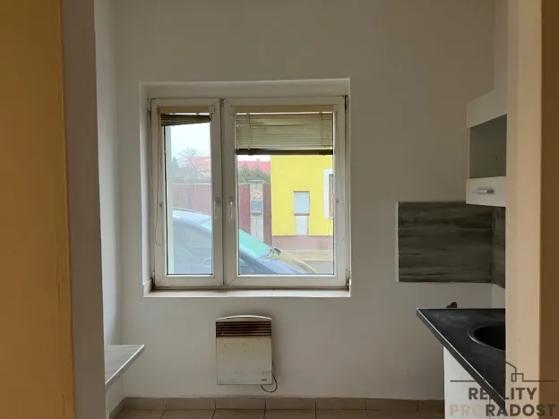 Pronájem bytu 1+1, Chabařovice, V Aleji, 35 m2